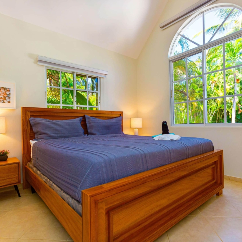 780